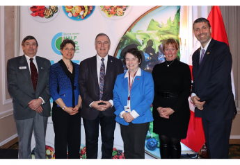 Canadian fresh produce industry visits Parliament