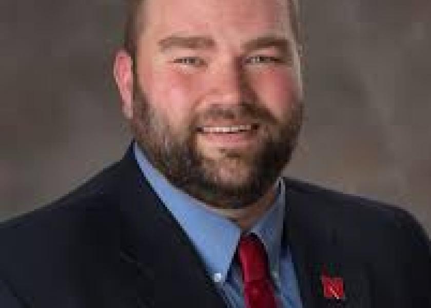 Brian Vander Ley, DVM, PhD, at the University of Nebraska’s Great Plains Veterinary Education Center, co-led the research team with Michael Heaton, PhD., a research microbiologist at USMARC.